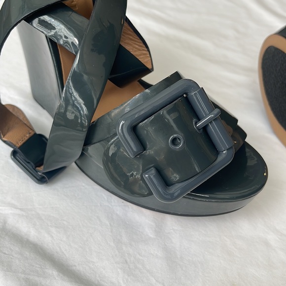 Chloe Buckle Wedge Sandal - Picture 5 of 5